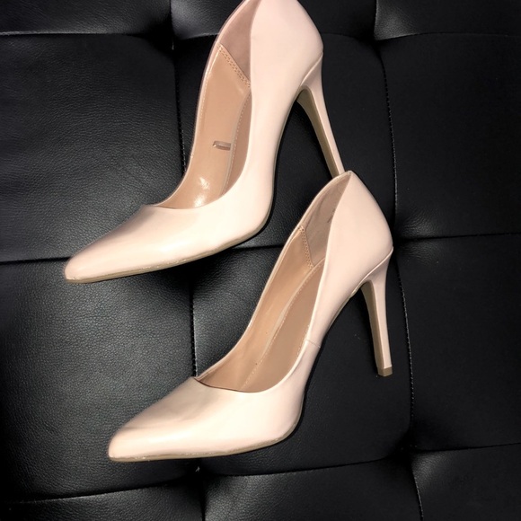 New York and Company 4” heels beige/nude - Picture 1 of 9